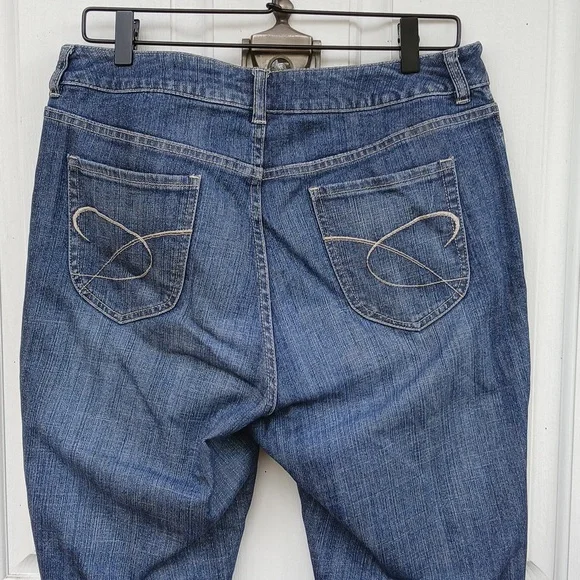 CHICOS Boot Cut Denim Jeans Sz 1.5 / 10 - Picture 4 of 5